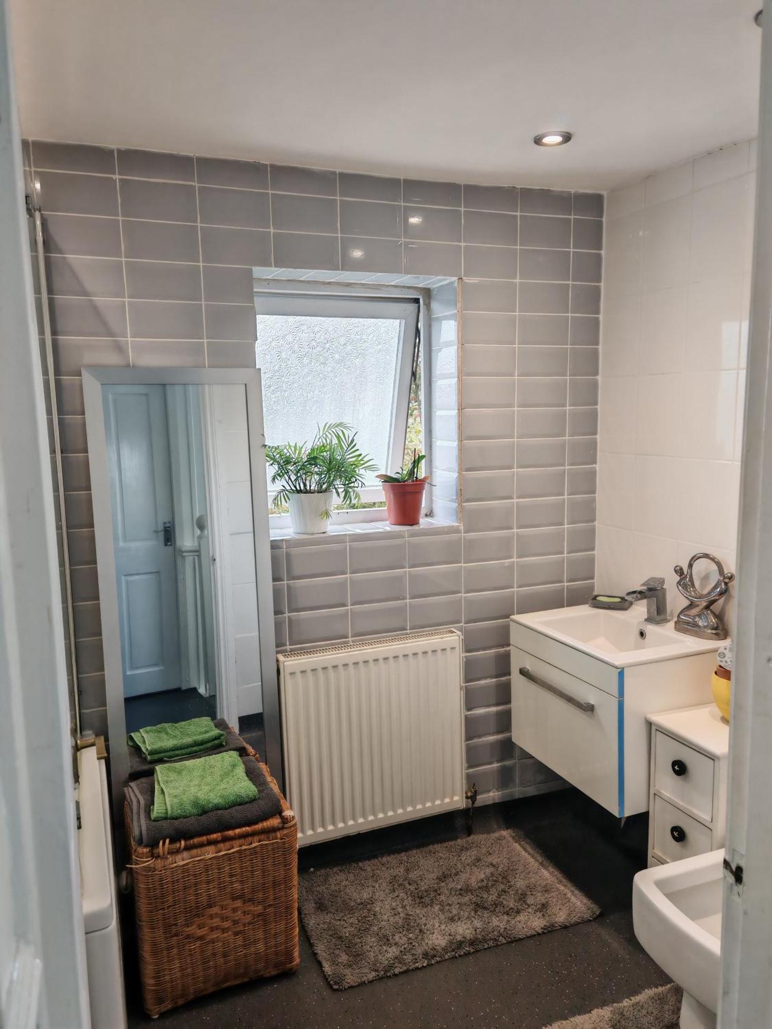 Private With Own Private Bathroom And Shower